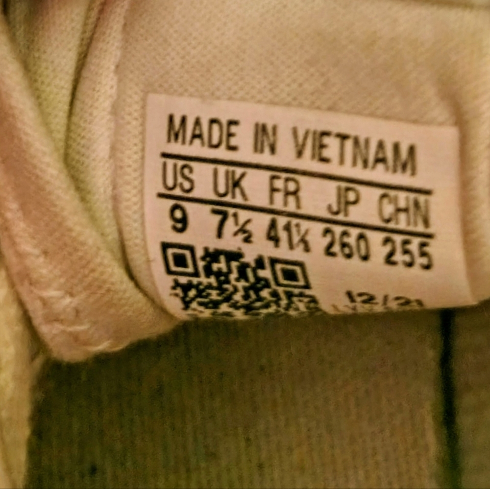 Adidas Cream Canvas Sneakers - Picture 8 of 8